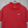 Nike 条纹徽标短袖 Polo 衫（红色）