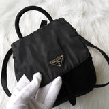 プラダ ポコノ テスート ナイロン ミニリュックサック トライアングルロゴ ブラック - NEWSED