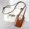 Fendi Zucca 小牛皮双色小包手机套棕色