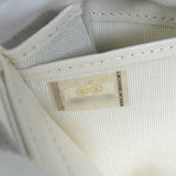 シャネル クラシック ココマーク マトラッセ キャビアスキン 長財布 ホワイト - NEWSED