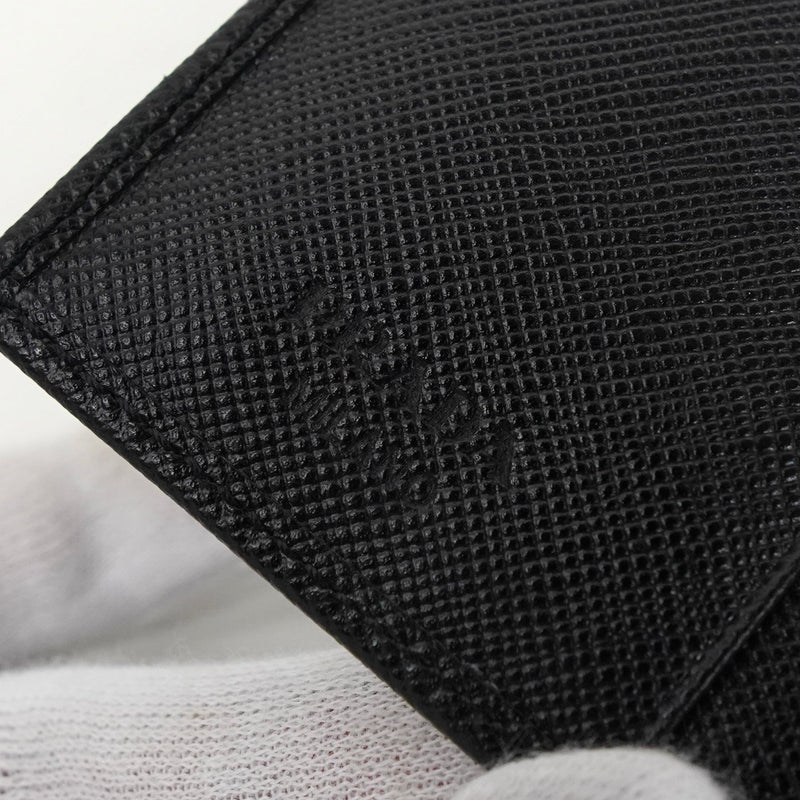 プラダ サフィアーノ レザー トライアングルロゴ 二つ折り財布 ブラック - NEWSED