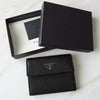 プラダ サフィアーノレザー トライアングルロゴ 三つ折り財布 ブラック 箱付き