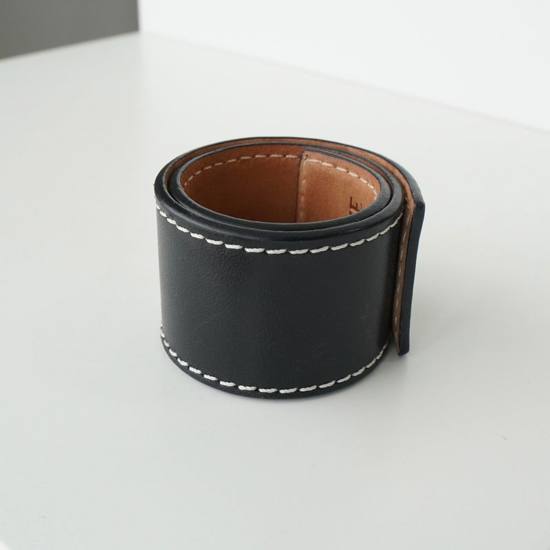 ロエベ アナグラム レザー マグネット バングル ブラック - NEWSED