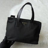 プラダ ナイロン レザー ハンドバッグ トライアングルロゴ ブラック - NEWSED