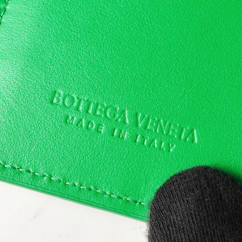 ボッテガ ヴェネタ イントレチャート マキシイントレチャート カセット 二つ折り財布 コンパクトウォレット グリーン 箱付き - NEWSED