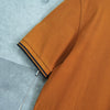 Fred Perry 徽标刺绣短袖 Polo 衫（橙棕色）