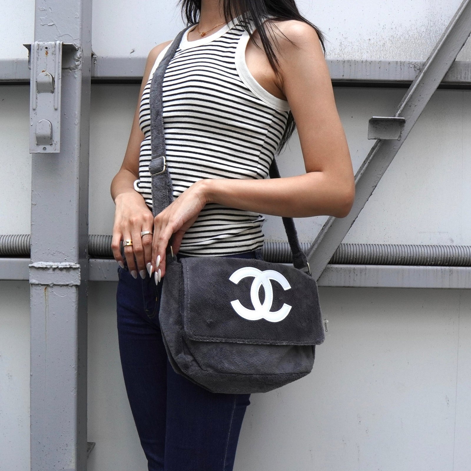 ショルダーバッグ ココマーク パイル地　ノベルティ 黒×白 CHANEL シャネル ココマーク・ノベルティ パイル地 ショルダー
