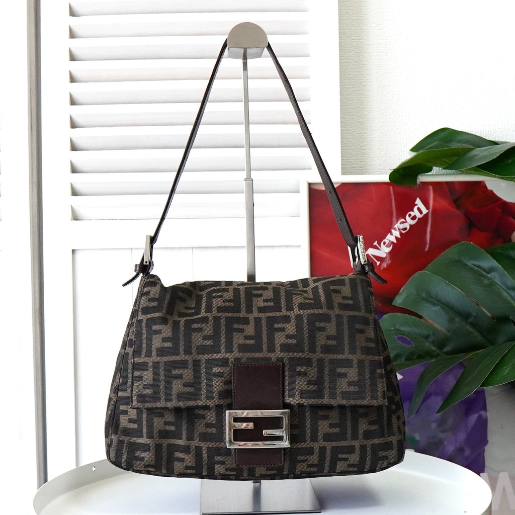 フェンディズッカキャンバスマンマバケットショルダーバッグ