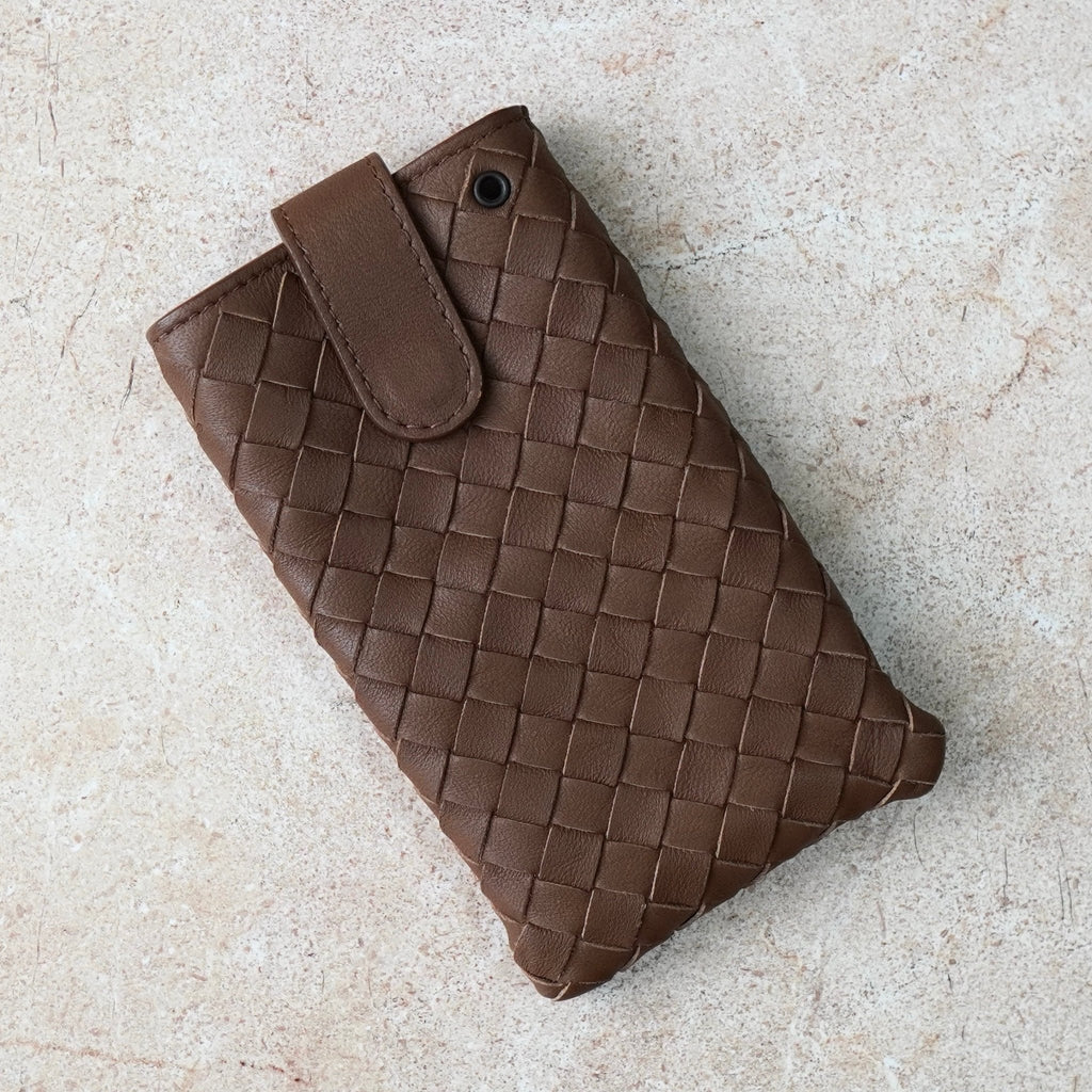 ボッテガ ヴェネタ イントレチャート レザー マルチケース ブラウン