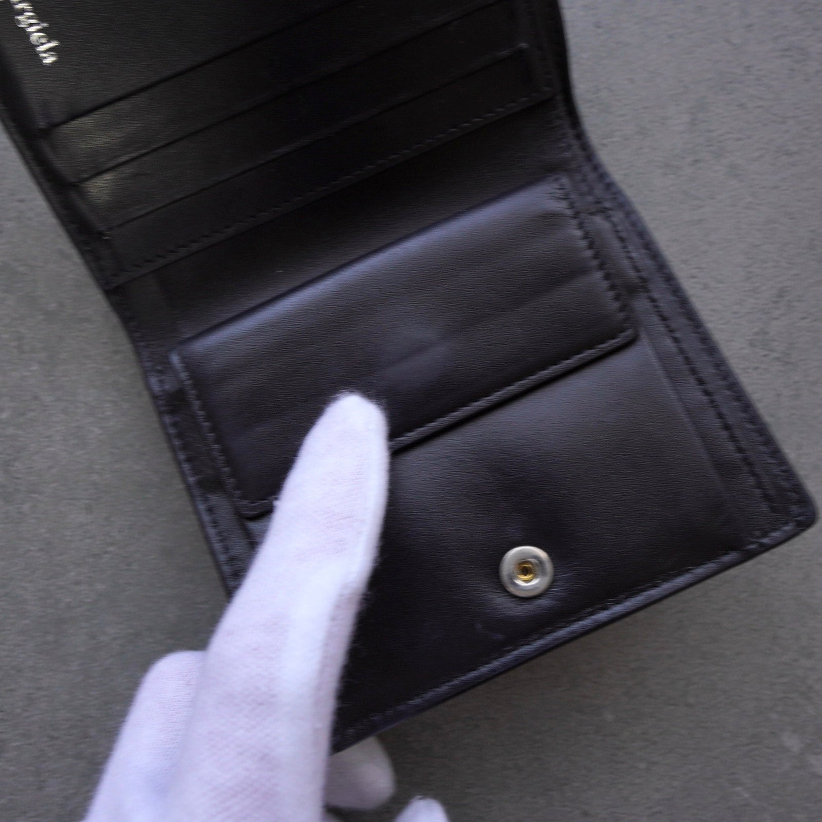 メゾン マルジェラ 四つタグ レザー 二つ折り財布 ブラック | ブランド