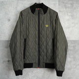 フレッドペリー リバーシブル ロゴ 刺繍 チェック柄 キルティングジャケット ブルゾン カーキ / グレー - NEWSED