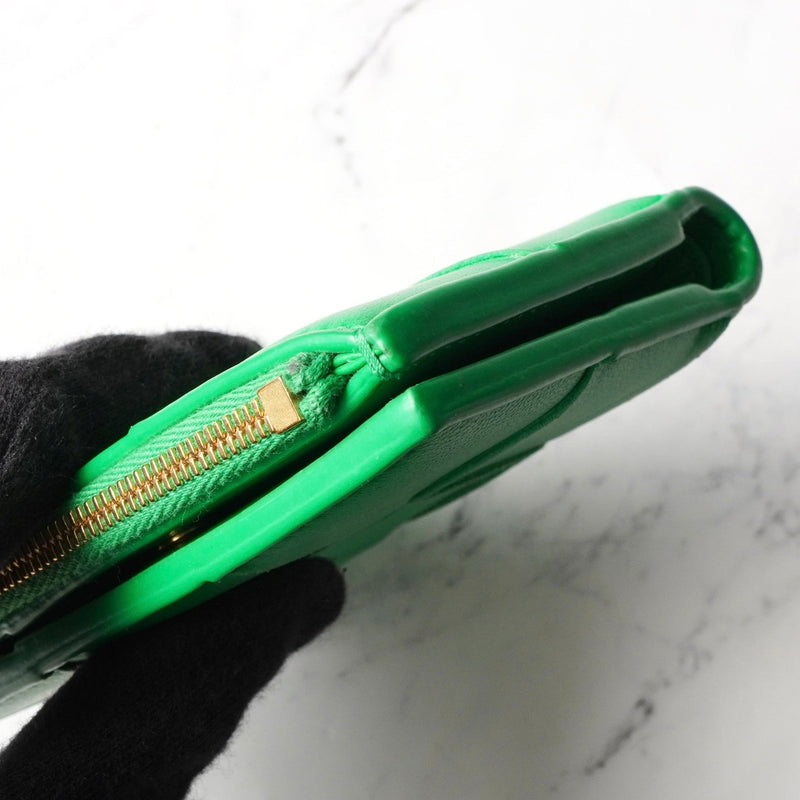 ボッテガ ヴェネタ イントレチャート マキシイントレチャート カセット 二つ折り財布 コンパクトウォレット グリーン 箱付き - NEWSED