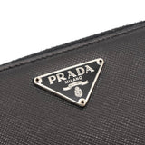 プラダ トライアングルロゴ サフィアーノレザー ラウンドジップ コンパクトウォレット 二つ折り財布 ブラック 箱付き - NEWSED