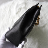 シャネル ロゴ キャビアスキン チェーン ショルダーバッグ ブラック - NEWSED