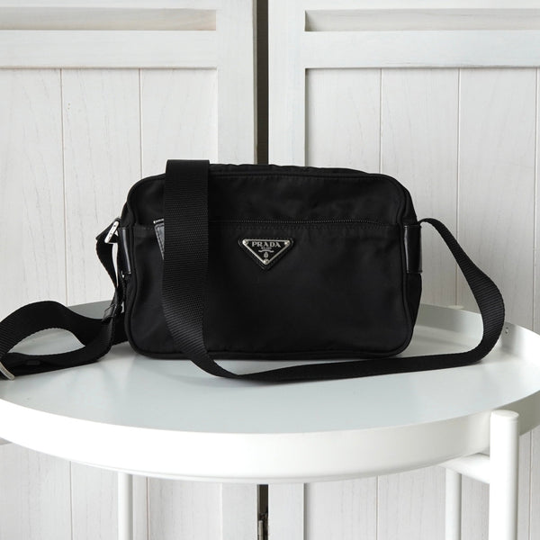 プラダ　メッセンジャーバッグ　ポコノ　テスート　ショルダー　24102101 product-