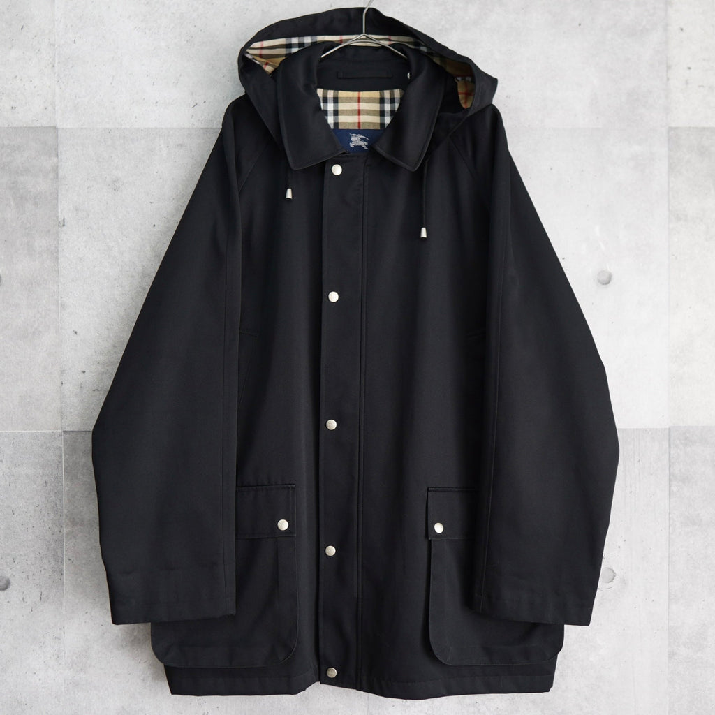 バーバリー フーデッド コート 撥水性 ノバチェック裏地 フード取り外し可能 ホースロゴボタン ブラック