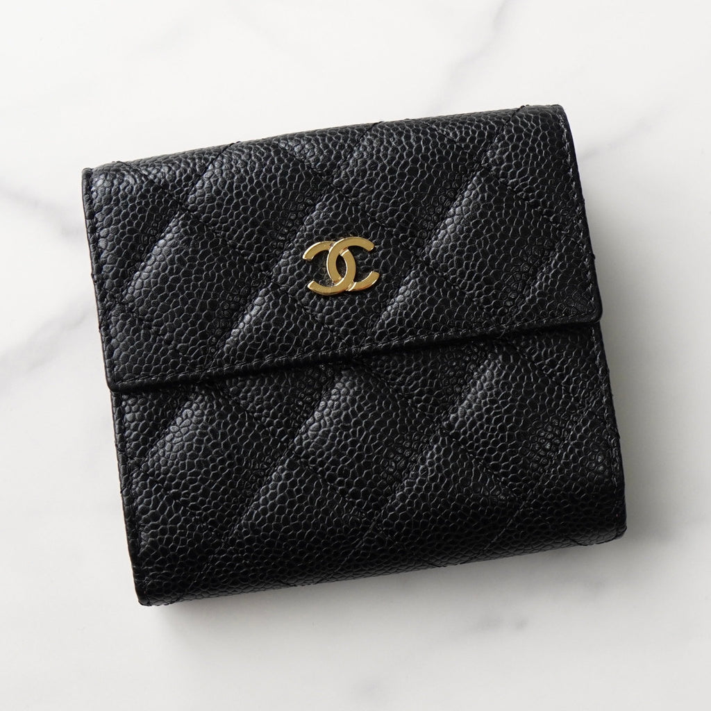 シャネル マトラッセ キャビアスキン 二つ折り財布 ブラック