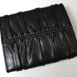 プラダ ギャザー ナッパレザー 二つ折り財布 ブラック - NEWSED