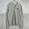 プレイ コム デ ギャルソン ハートロゴ カーディガン グレー