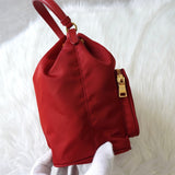 プラダ 現行モデル サフィアーノレザーハンドル 巾着バッグ ハンドバッグ トライアングルロゴ レッド - NEWSED