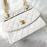 シャネル ココマーク マトラッセ ターンロック ラムスキン チェーン ショルダーバッグ ホワイト - NEWSED