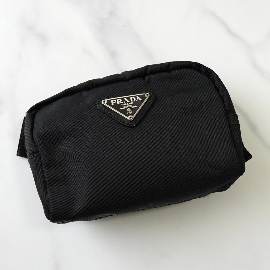 プラダ テスートナイロン / レザー 三角プレート ポーチ ブラック