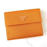 プラダ ナイロン 三つ折り財布 トライアングルロゴ オレンジ - NEWSED