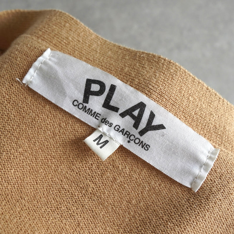 プレイ コム デ ギャルソン ハートロゴ カーディガン ベージュ - NEWSED