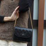 シャネル ココマーク プッシュロック マトラッセ ラムスキン チェーン ショルダーバッグ ブラック - NEWSED