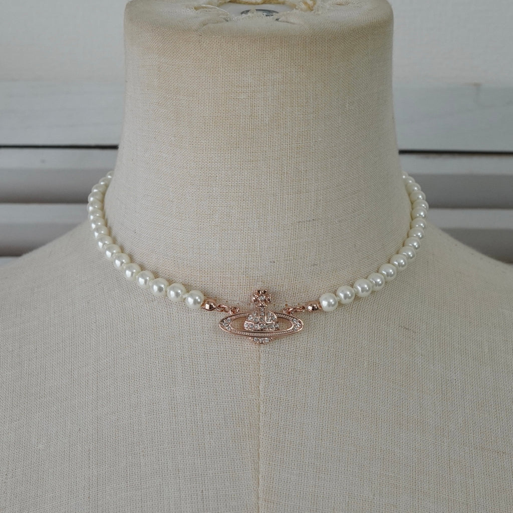 ヴィヴィアン ウエストウッド オーブ フェイクパール ラインストーン チョーカー ピンクゴールド