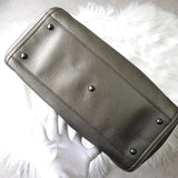 グッチ ソーホー レザー フリンジ トートバッグ メタリックグレー - NEWSED