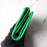 ボッテガ ヴェネタ イントレチャート マキシイントレチャート カセット 二つ折り財布 コンパクトウォレット グリーン 箱付き - NEWSED