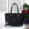 CHANEL Coco Mark Paris-New York Line 黑色绗缝尼龙/皮革托特包