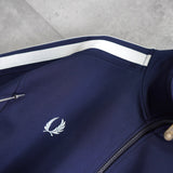 フレッドペリー トラックジャケット ロゴ刺繍 ネイビー - NEWSED