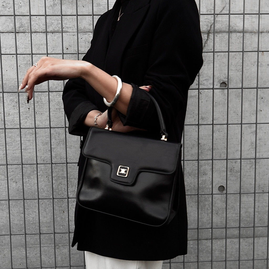 セリーヌ ヴィンテージ トリオンフ カーフ レザー ハンドバッグ 自立型 ブラック