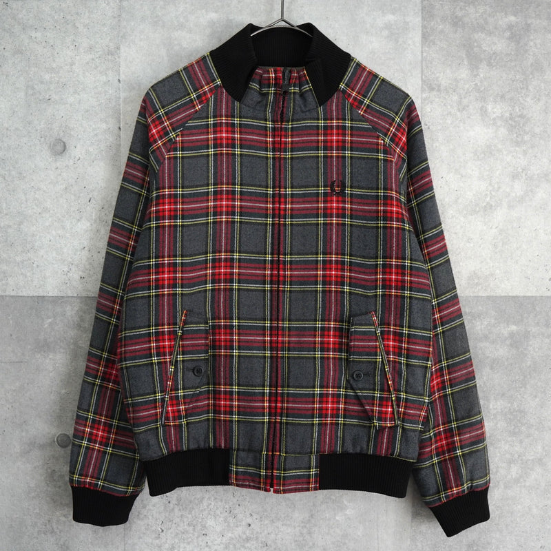 フレッドペリー リバーシブル ロゴ 刺繍 チェック柄 キルティングジャケット ブルゾン カーキ / グレー - NEWSED