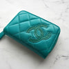 Chanel Coco Mark Matelasse 小羊皮圆形拉链零钱包（绿色）