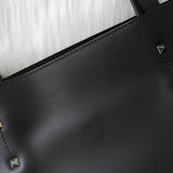 ヴァレンティノ ロゴ レザー トートバッグ ブラック - NEWSED