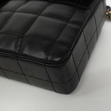 シャネル チョコバー ココマーク ターンロック チェーン セミショルダーバッグ ブラック - NEWSED