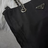 Prada 黑色尼龙链条单肩包