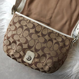 コーチ シグネチャー キャンバス ショルダーバッグ ベージュ - NEWSED