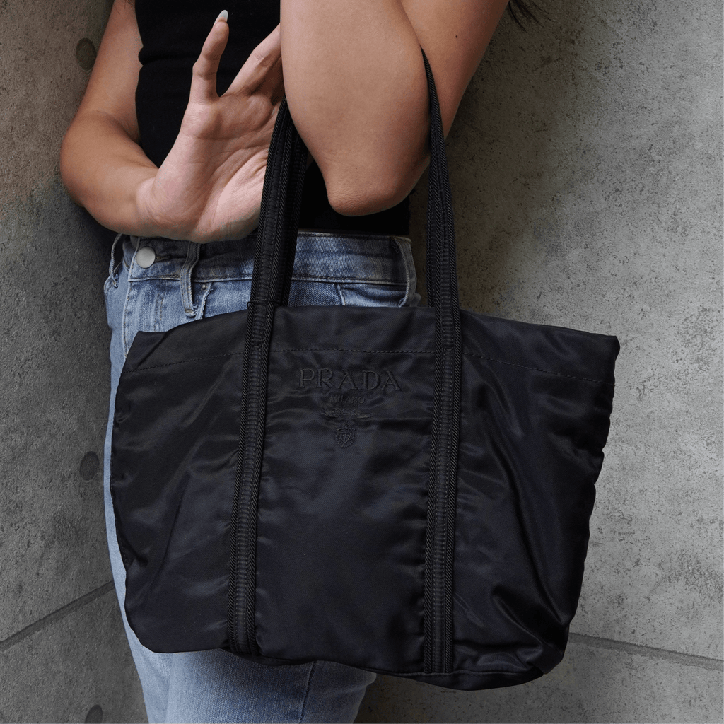 プラダ テスート ポコノ ナイロン ロゴ ハンドバッグ ブラック