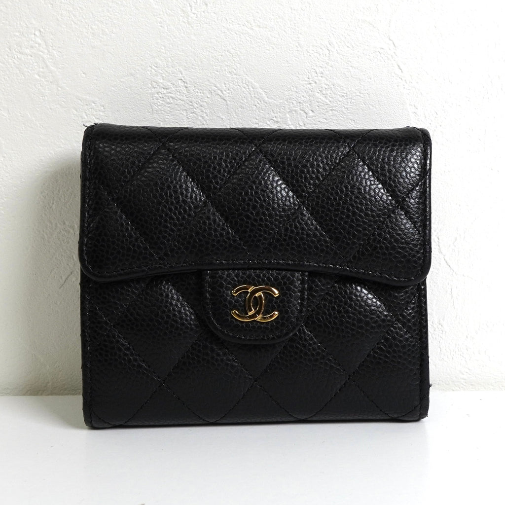 シャネル ココマーク マトラッセ キャビアスキン コンパクトウォレット 三つ折り財布 ブラック