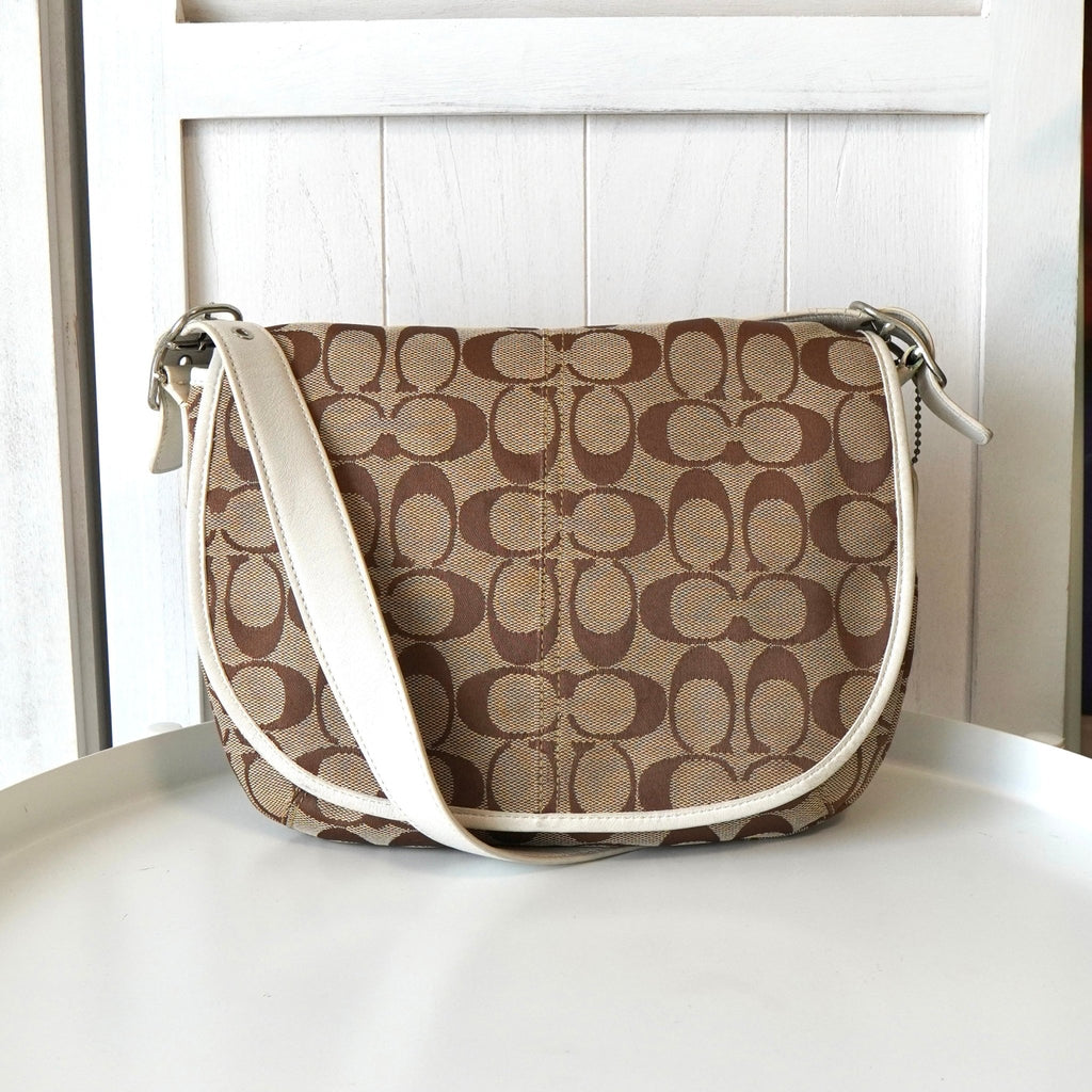 コーチ シグネチャー キャンバス ショルダーバッグ ベージュ