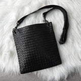 ボッテガ ヴェネタ イントレチャート レザー ショルダーバッグ ブラック - NEWSED