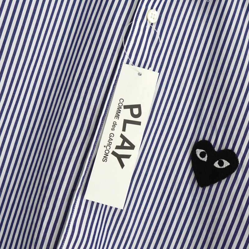 プレイ コムデギャルソン ハートロゴ ストライプ柄 長袖シャツ ネイビー タグ付き未使用品 - NEWSED