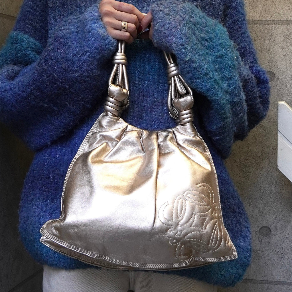 ロエベ アナグラム ナッパレザー ハンドバッグ ゴールド レディース