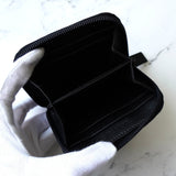 プラダ ナイロン ラウンドファスナー コインケース 三角プレート ラウンドジップ ブラック - NEWSED