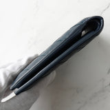 ボッテガ ヴェネタ イントレチャート レザー 二つ折り財布 ネイビー - NEWSED