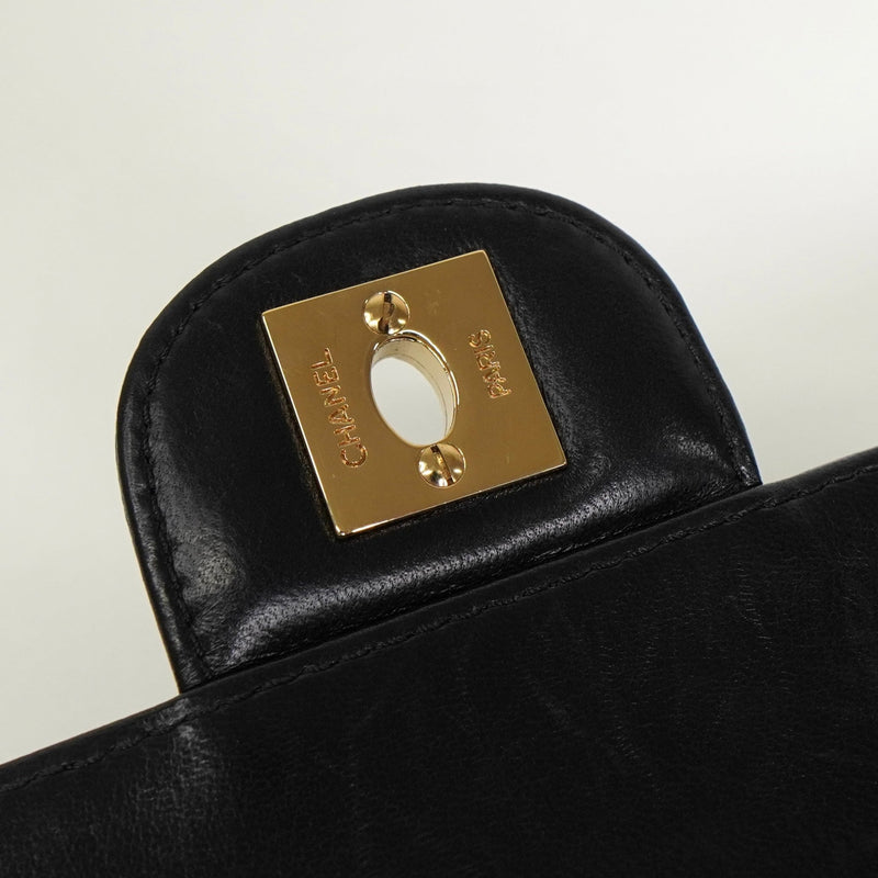 シャネル チョコバー ココマーク ターンロック チェーン セミショルダーバッグ ブラック - NEWSED